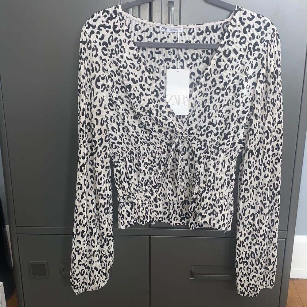 Zara black and white animal print long sleeve